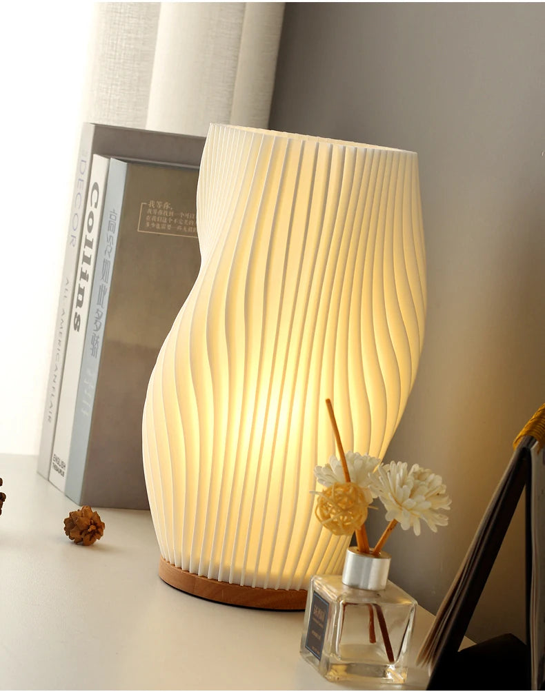 Lámpara de escritorio 3D estilo crema francesa, lámpara de cabecera plisada para dormitorio estilo ins, lámpara de ambiente para estudio, cafetería, asiento de tarjeta.