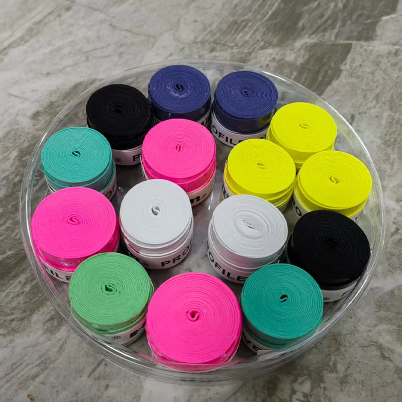 Pack de 12 overgrips perforados W Padel Pro para un agarre y comodidad mejorados, con tacto suave y diseño perforado en