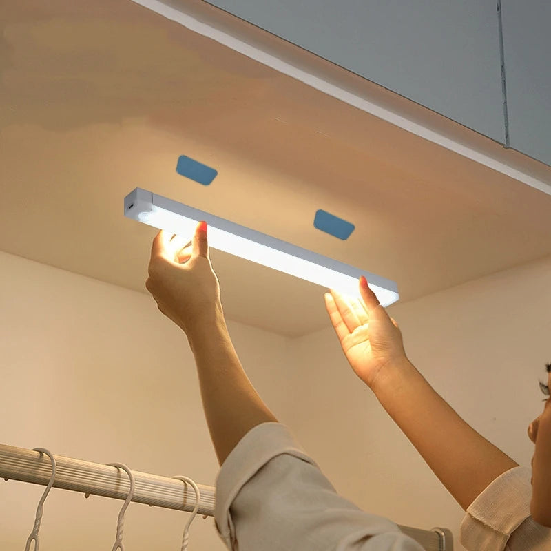 Luz de barra LED con sensor de movimiento, recargable por USB, inalámbrica, luz nocturna por inducción, lámpara de gabinete magnética portátil sin cable para cocina