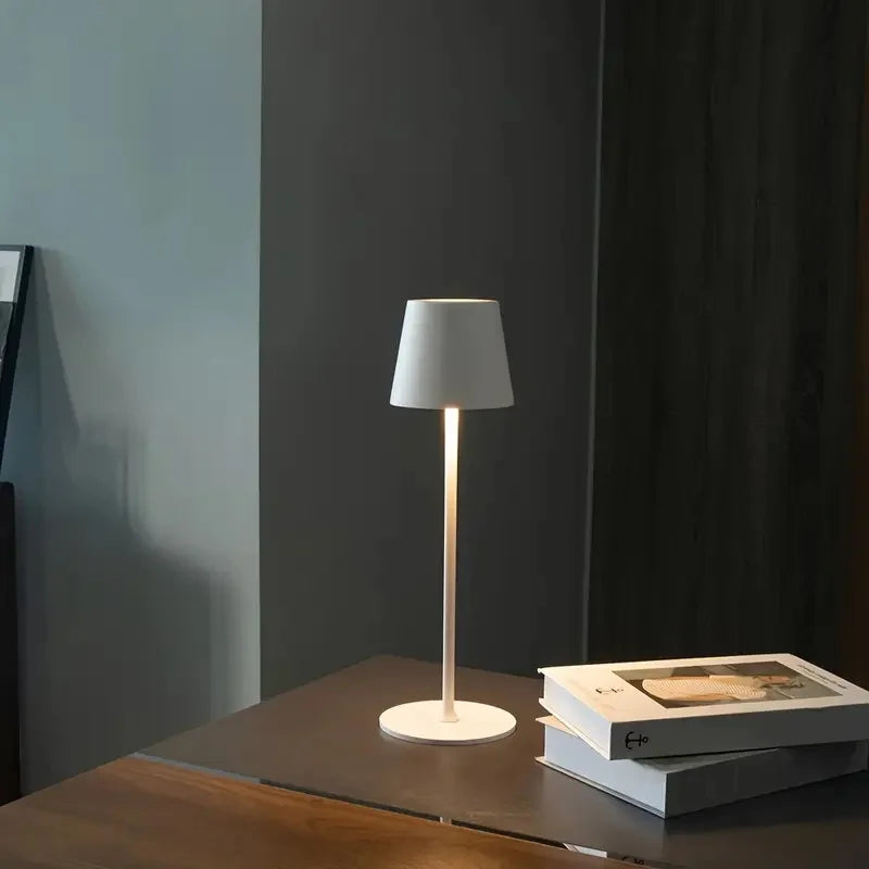 Lámpara de mesa LED nórdica, recargable, táctil, regulable, para dormitorio, comedor, cafetería, decoración sencilla para el hogar.