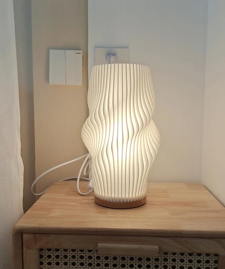 Lámpara de escritorio 3D estilo crema francesa, lámpara de cabecera plisada para dormitorio estilo ins, lámpara de ambiente para estudio, cafetería, asiento de tarjeta.