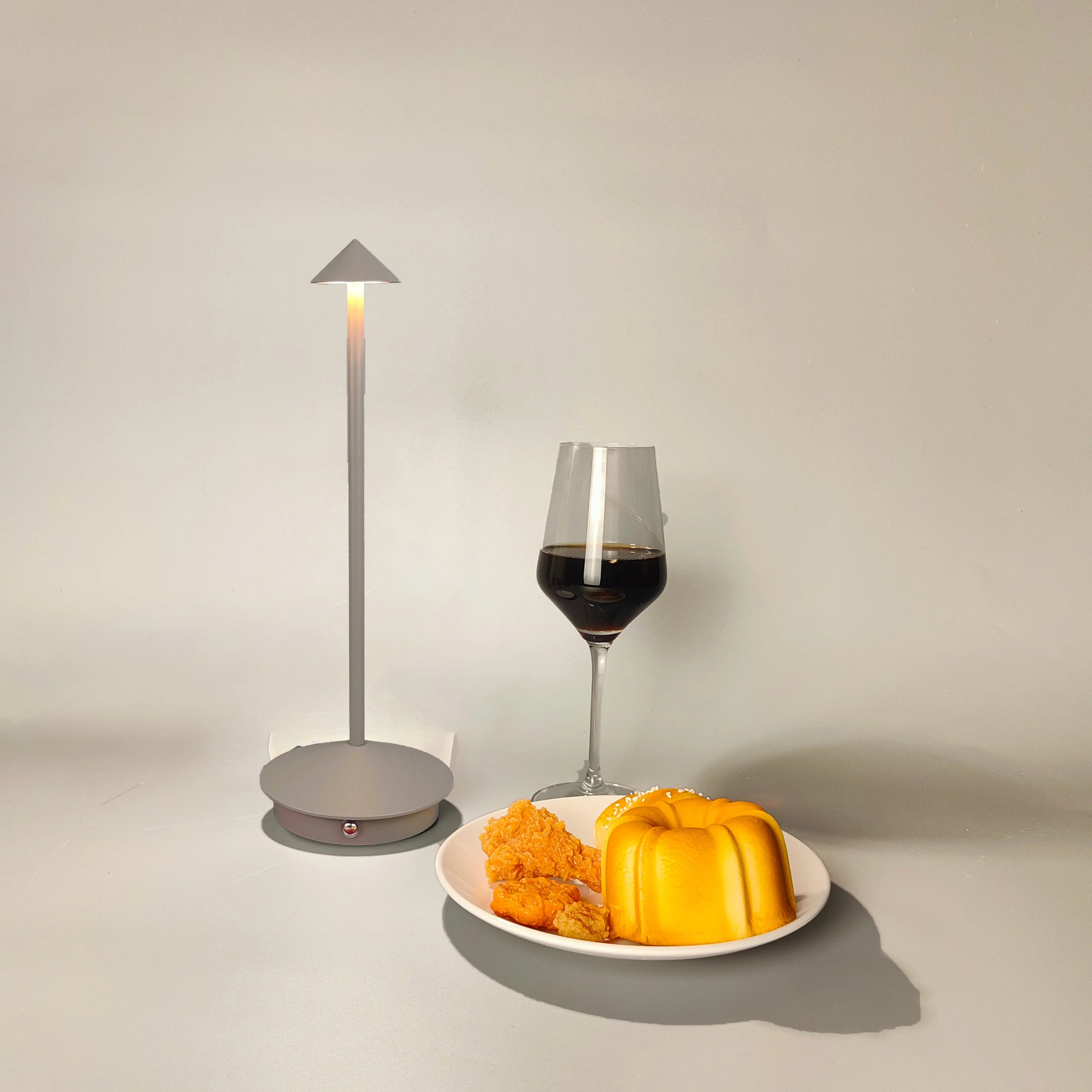 Type-C Rechargeable Table Lamp Creative Dining Touch Led Hotel Bar Coffee Pina pro Table Lamp Lampada Da Tavolo Decorative Lamp