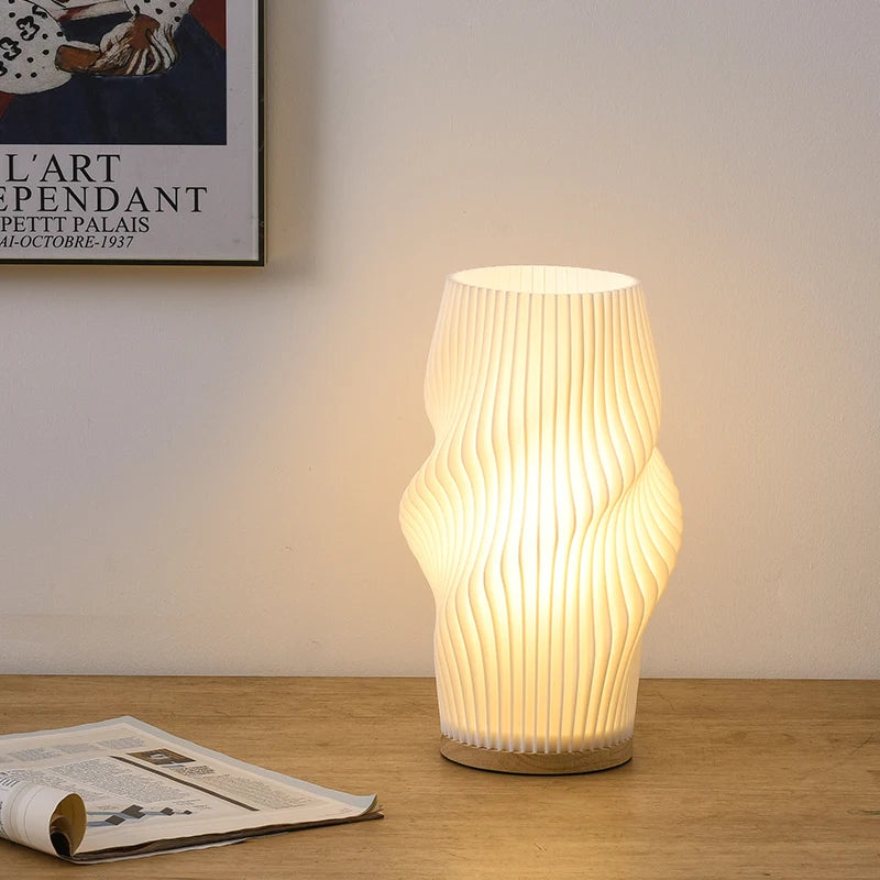 Lámpara de escritorio 3D estilo crema francesa, lámpara de cabecera plisada para dormitorio estilo ins, lámpara de ambiente para estudio, cafetería, asiento de tarjeta.