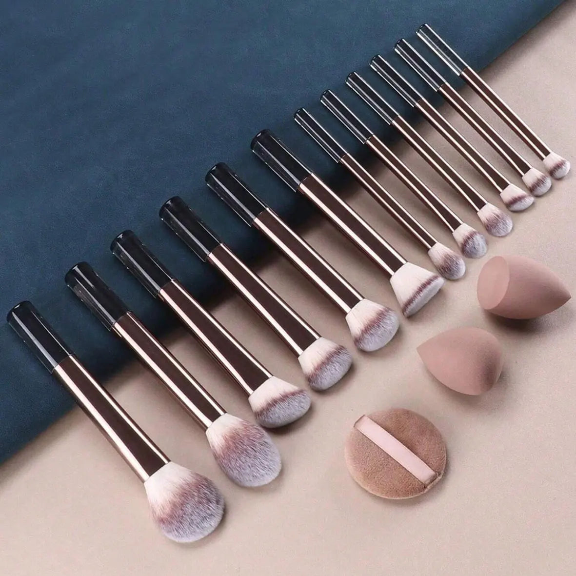 Sunny Makeup: 12pcs Professional Makeup Brush Set Incl. Eyeshadow, Powder, Blush Brushes, 2pcs Makeup Sponges, 1pc Powder Puff, Complete Trave